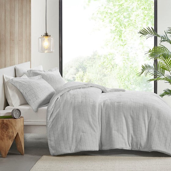 Laurie Plush to Sherpa Comforter Set (Grey)