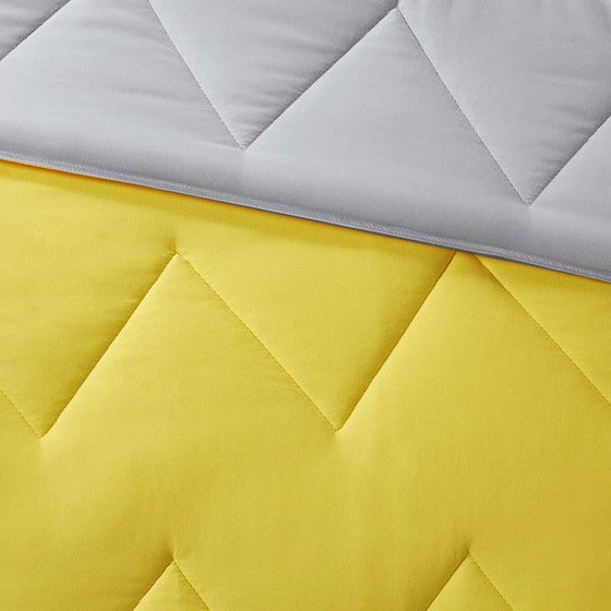 Trixie Reversible Comforter Mini Set