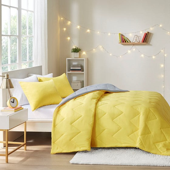 Trixie Reversible Comforter Mini Set