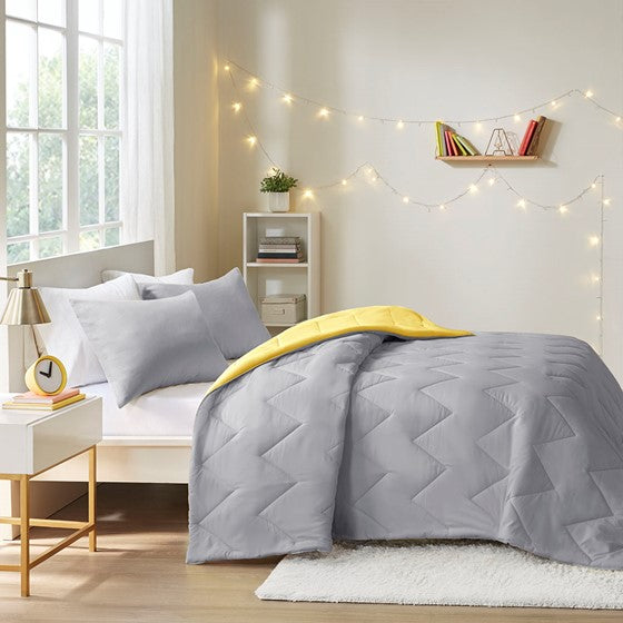 Trixie Reversible Comforter Mini Set