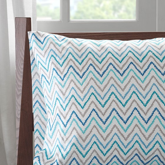 Toren Embroidered Comforter Set with Bed Sheets (Aqua)
