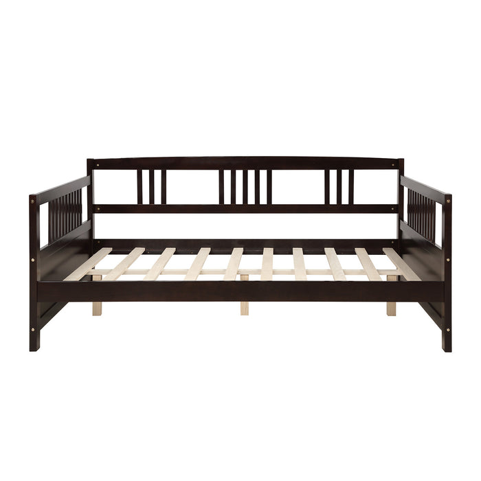 Heskers Morden Full Size White Wooden Daybed