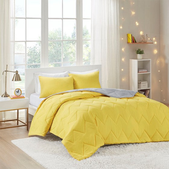 Trixie Reversible Comforter Mini Set